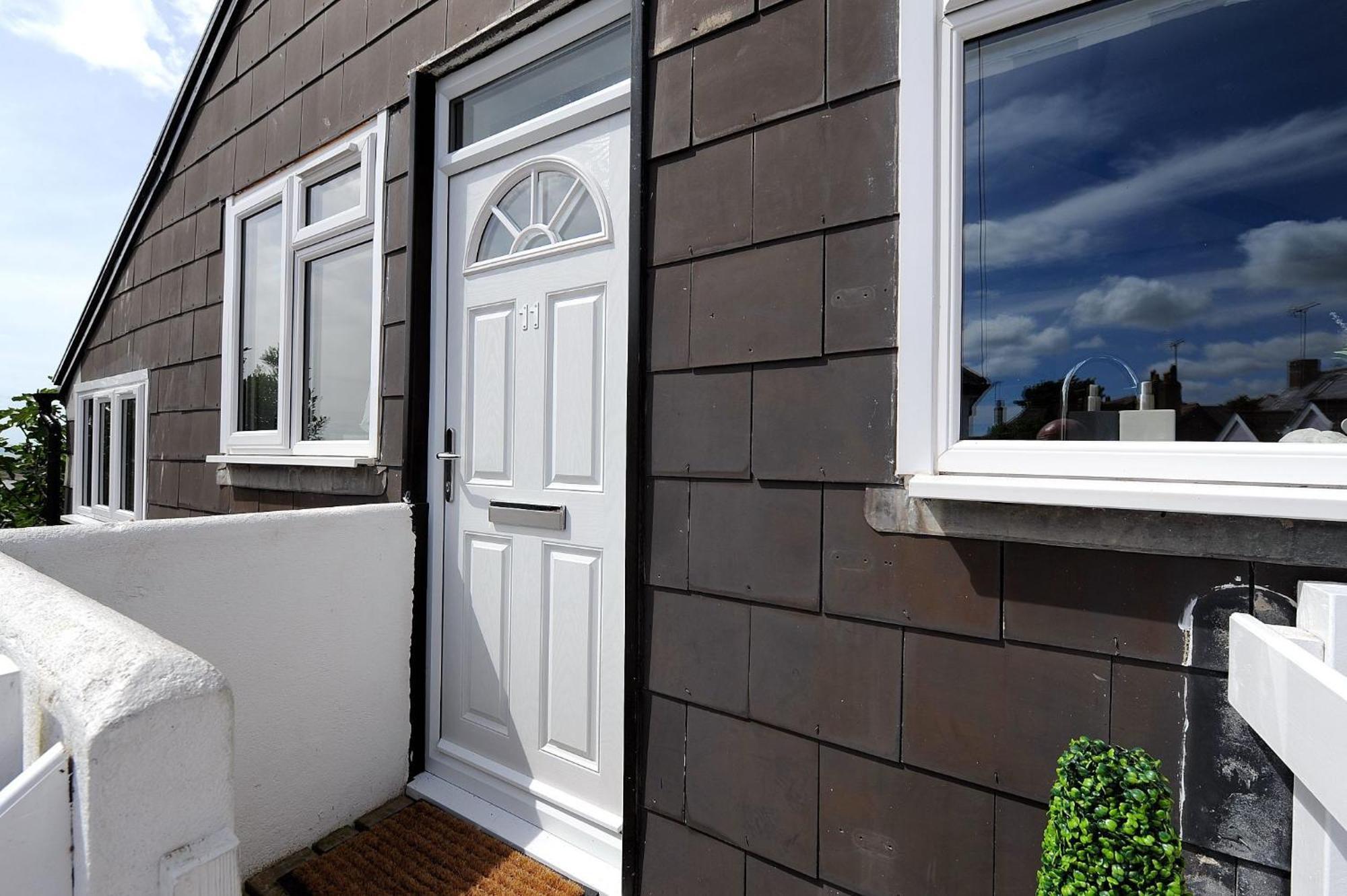 11 The Gables Apartment Lyme Regis Exterior photo